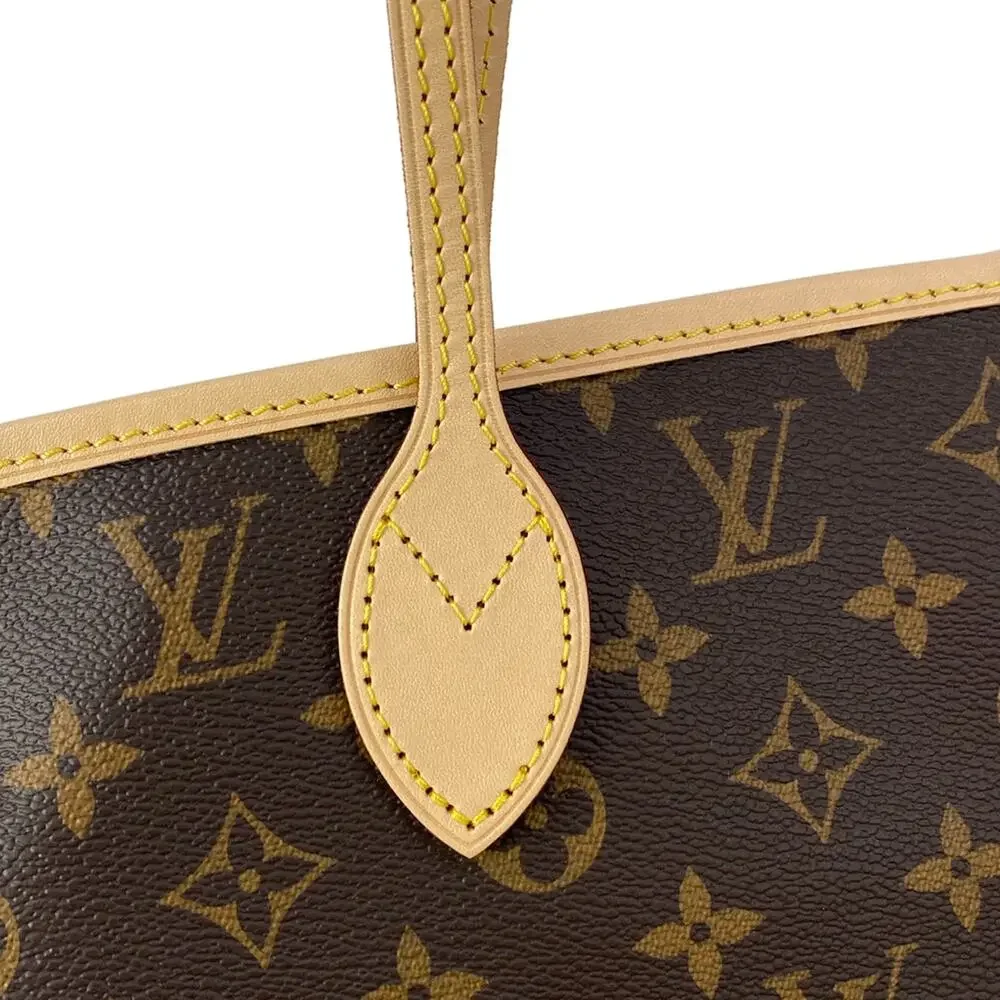 Louis Vuitton Neverfull MM Monogram Tote Bag M46975